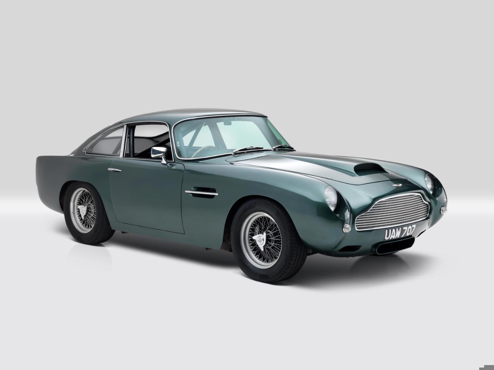 Aston Martin DB4.jpg