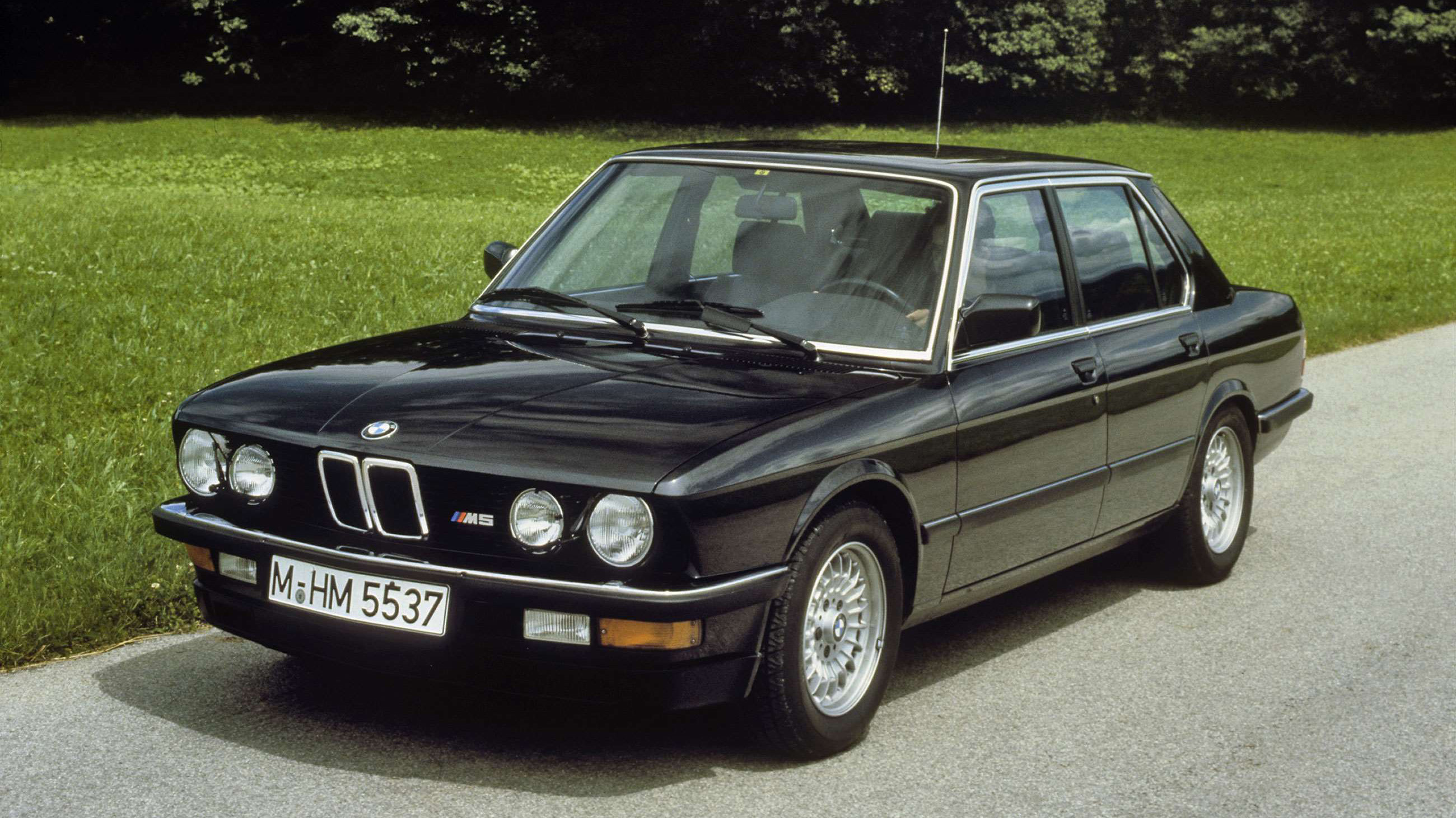 bmw-m5-e28 copy.jpg