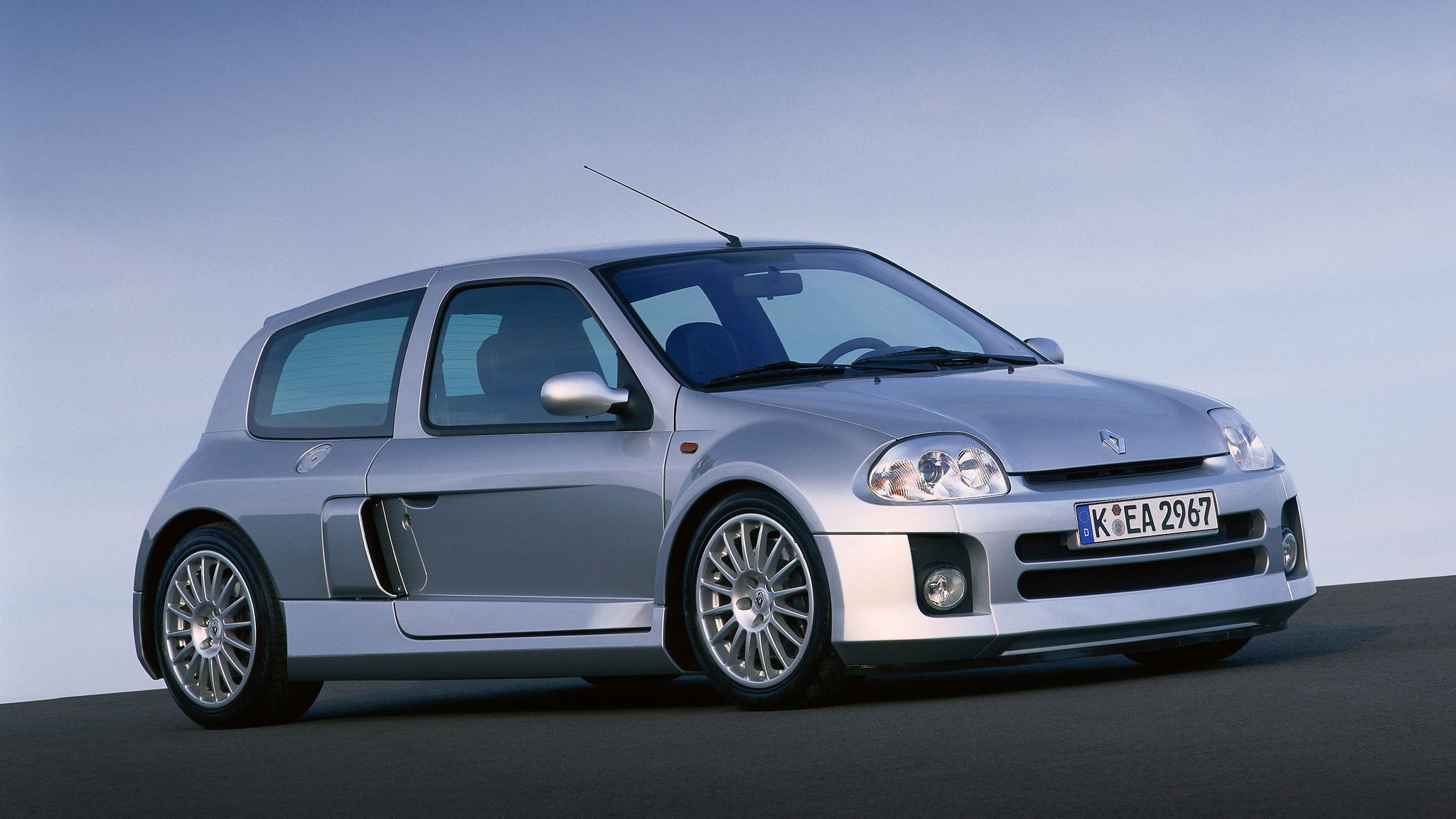 Renault Clio V6 copy.jpg