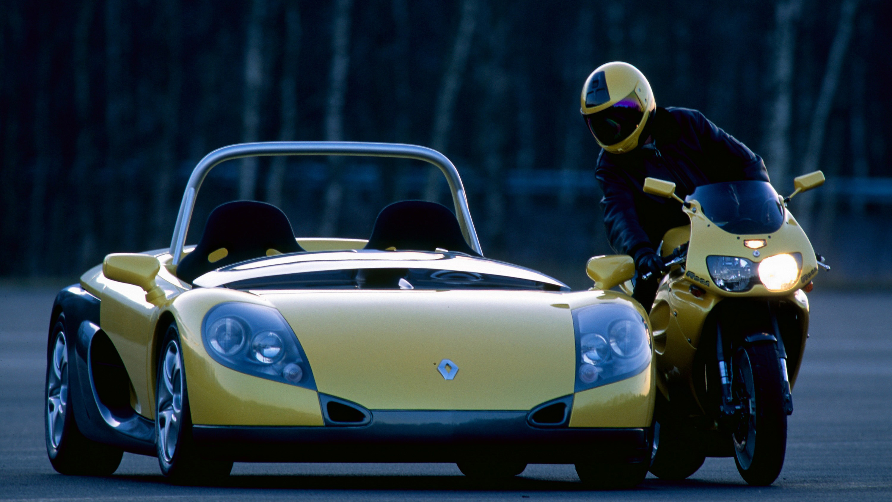 Renault Sport Spider copy.jpg