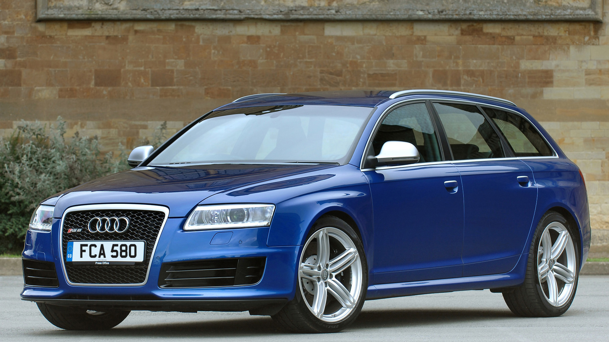 C6-Audi-RS6 copy.jpg