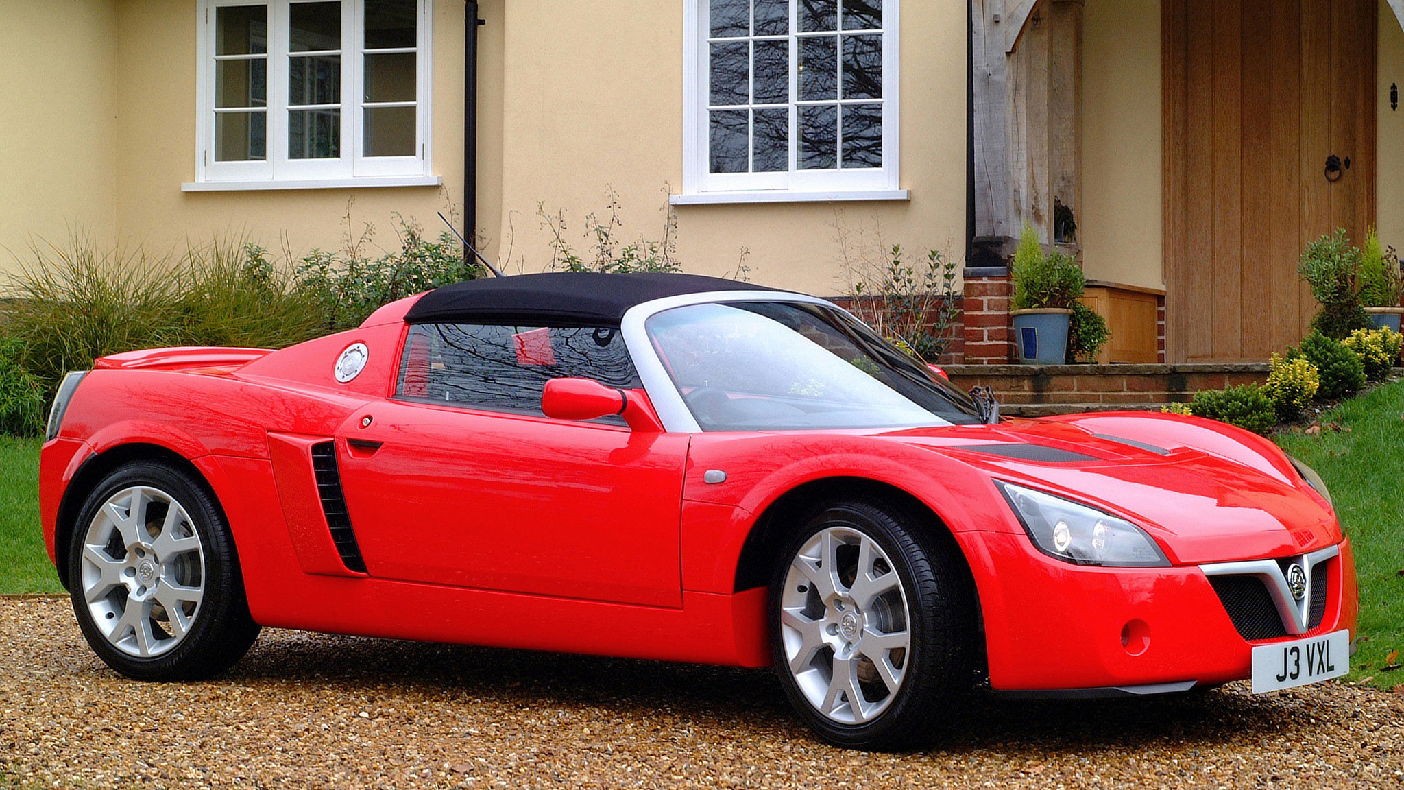 Vauxhall VX220 Turbo copy.jpg