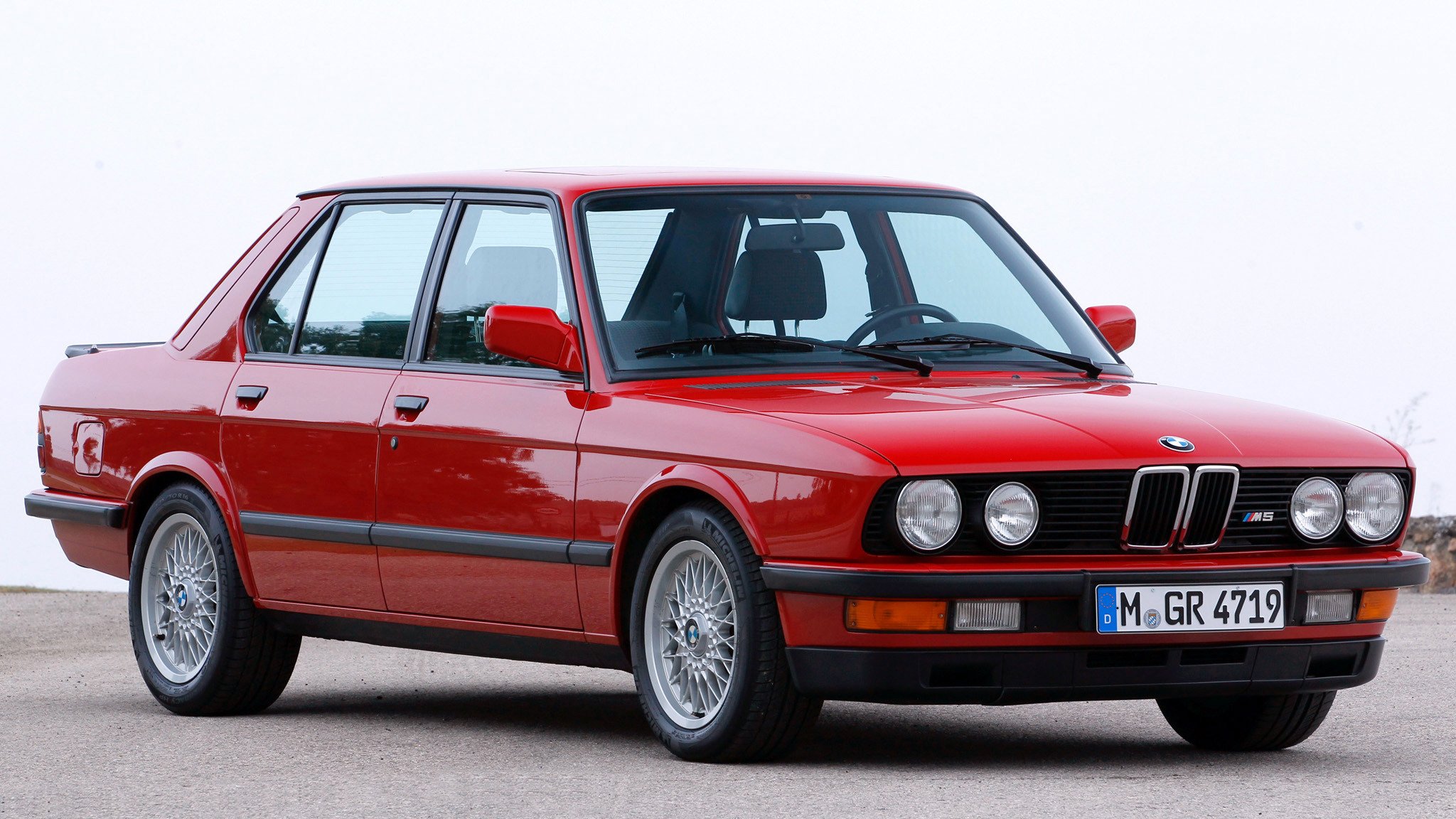 E28 BMW-M5 copy.jpg