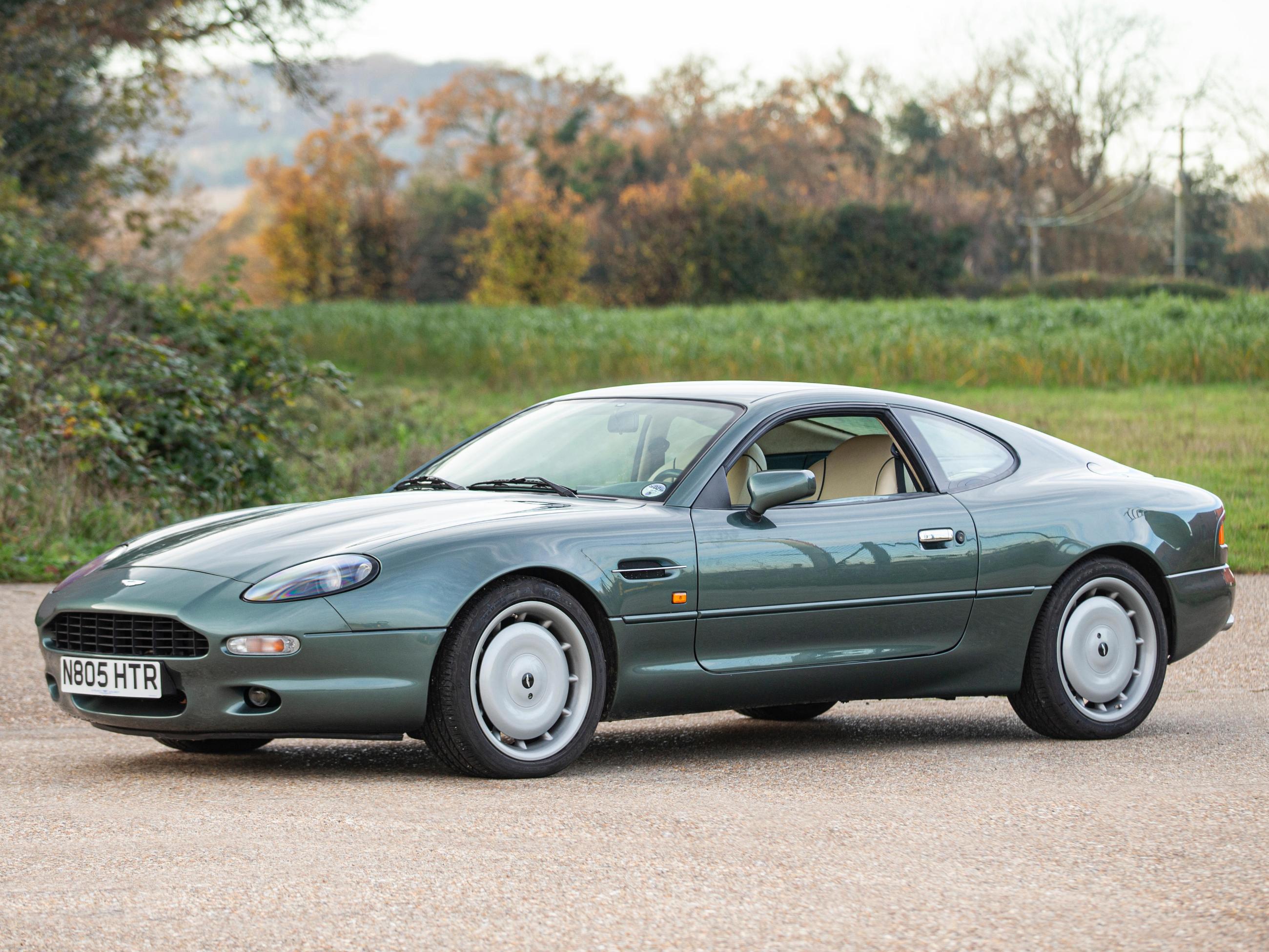 Aston Martin DB7.jpg