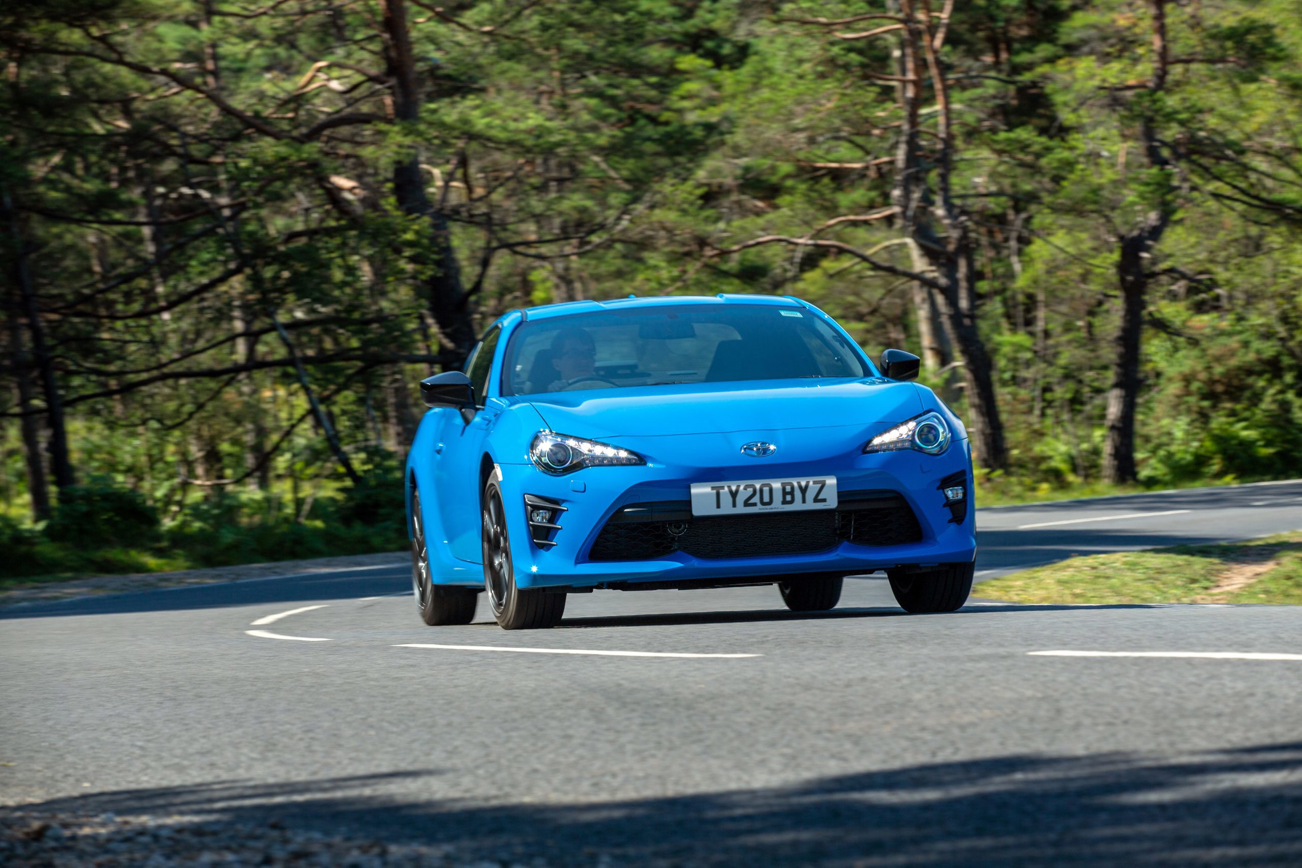 GT86-Blue-Edition-Dynamic-1-scaled.jpg