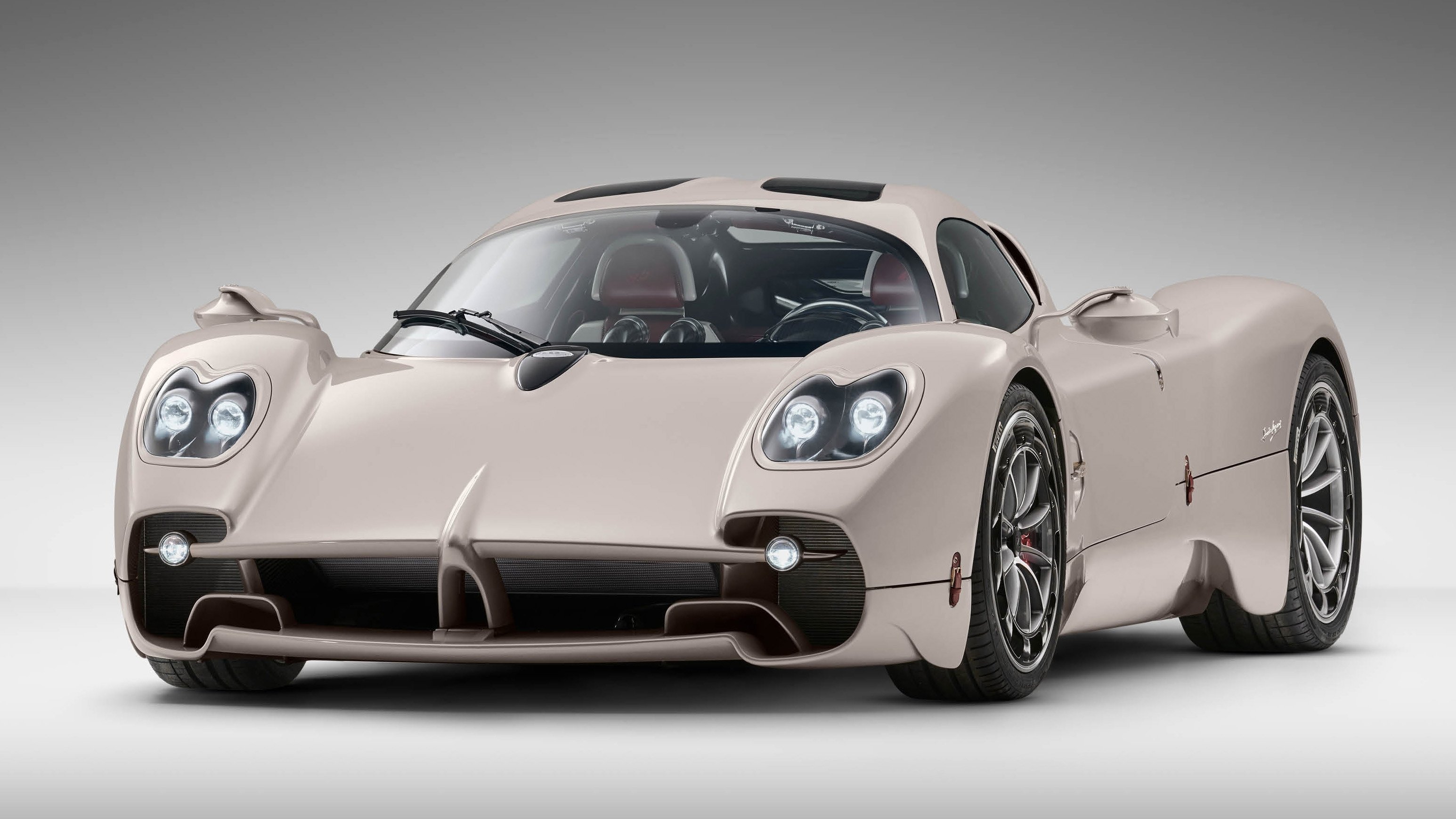 Pagani-Utopia-1 copy.jpg