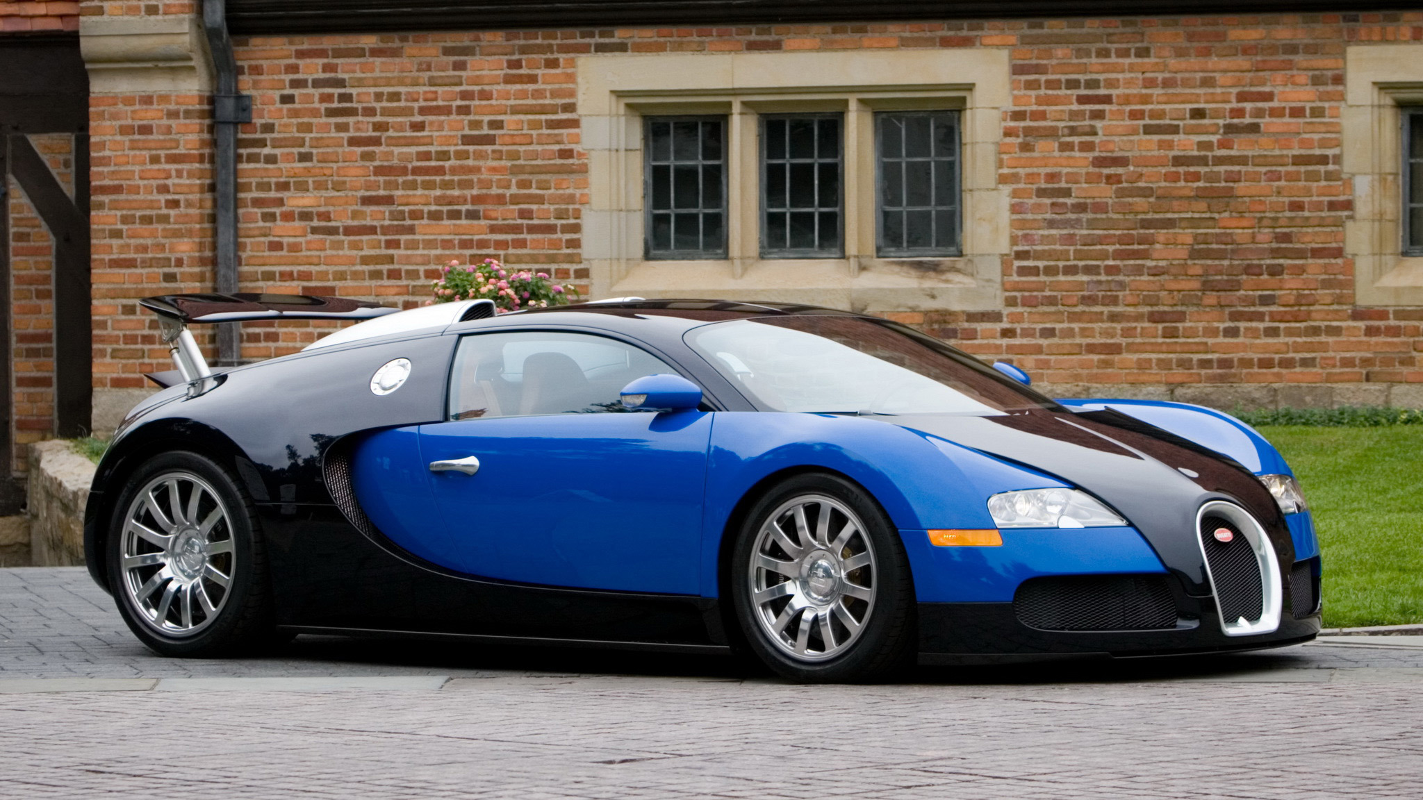 Bugatti-Veyron.jpg