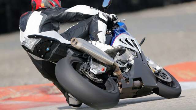 bmw_s1000rr_22041630.jpg