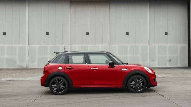 mini_cooper_210_19121703.jpg