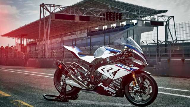 bmw_hp4_race_goodwood_test_14072017__01.jpg