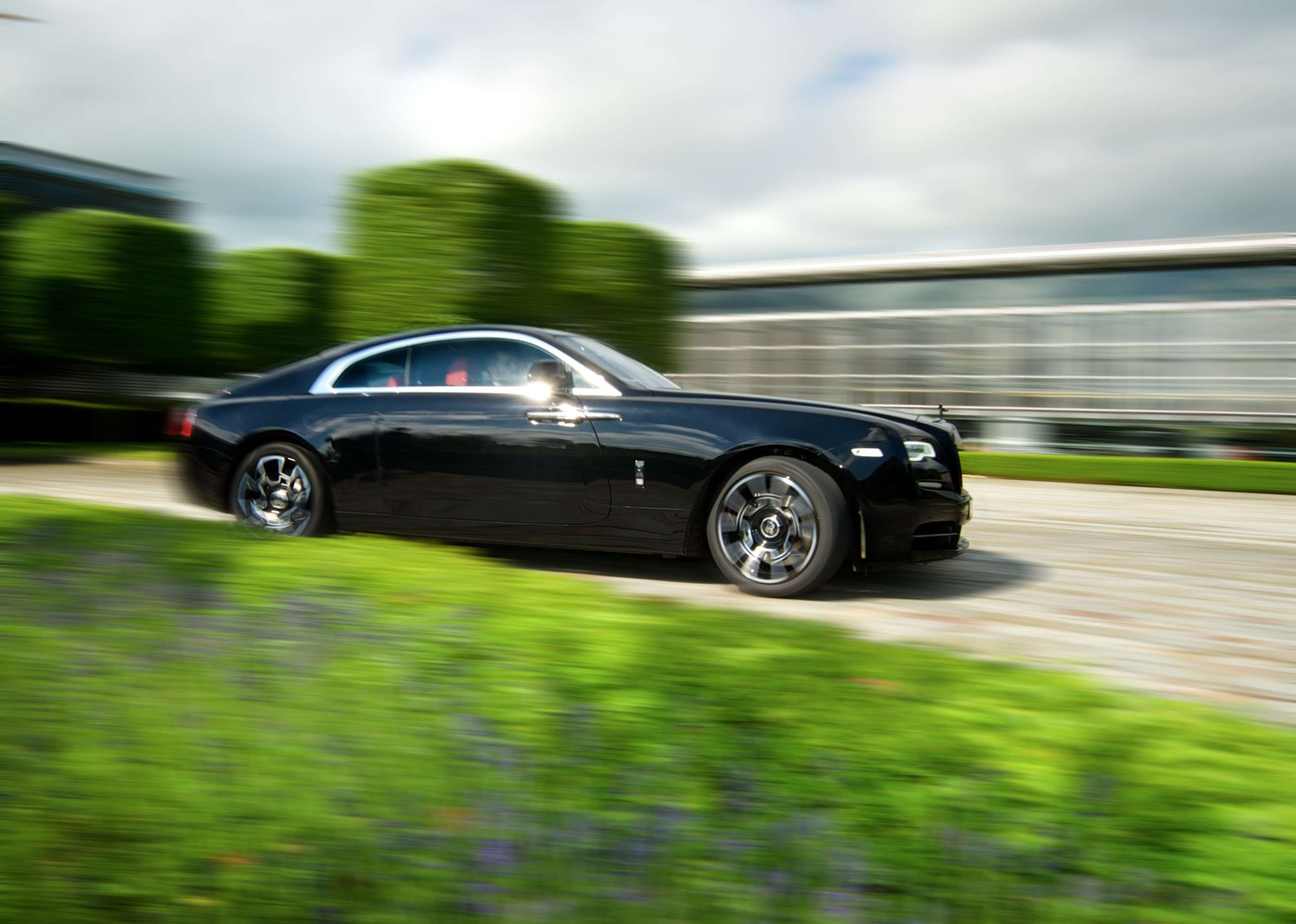 rolls_royce_wraith_black_badge_goodwood_26062017_04.jpg