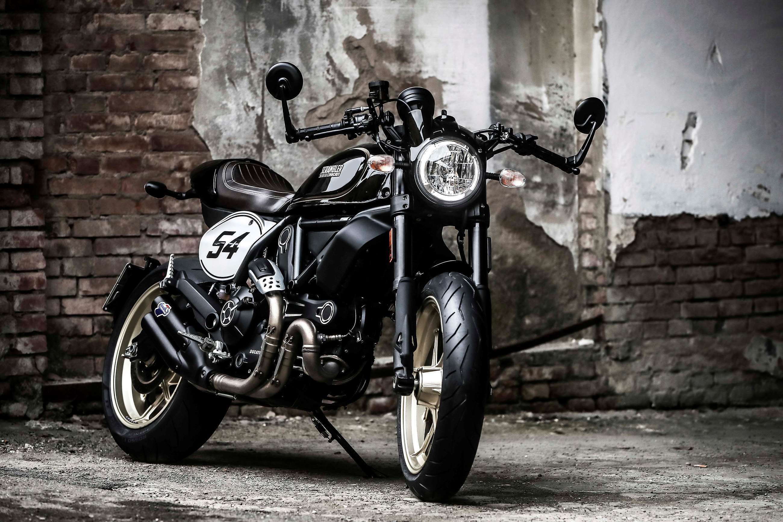 ducati_scrambler_cafe_racer_20101703.jpg