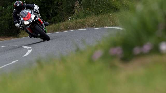 aprilia_rsv4_rf_goodwood_19011835.jpg