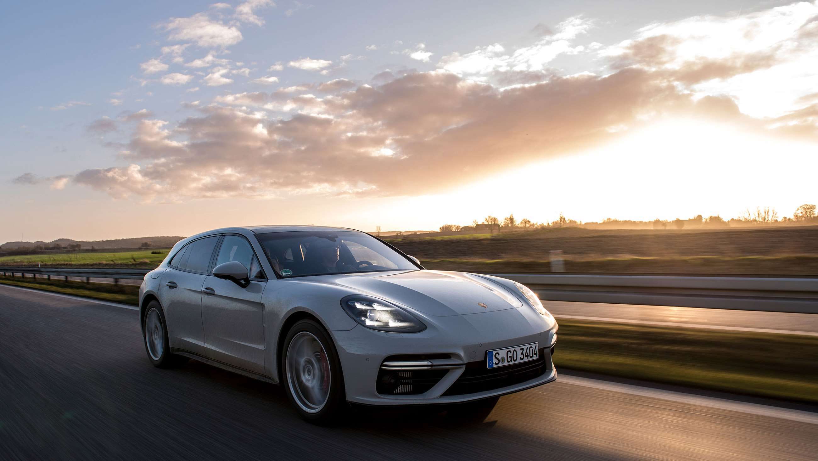 porsche_panamera_sport_turismo_test_16011803.jpg