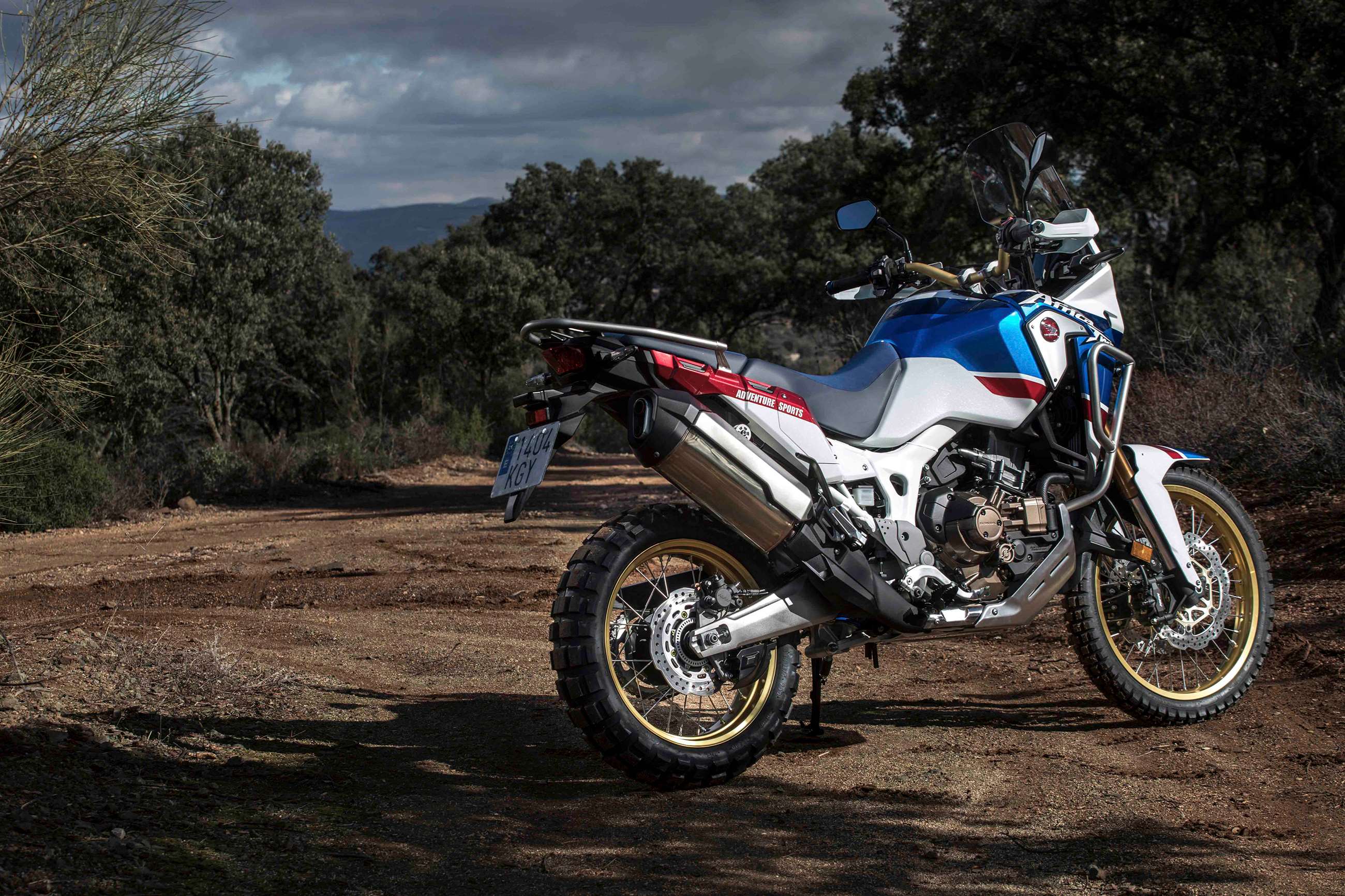 Honda africa twin adventure. Honda Africa Twin crf1000 серая. Honda Africa Twin 2017. Honda CRF 1000 2016. Honda Africa Twin SLR.