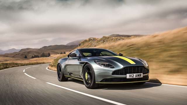 aston_martin_db11_amr_24091813.jpg