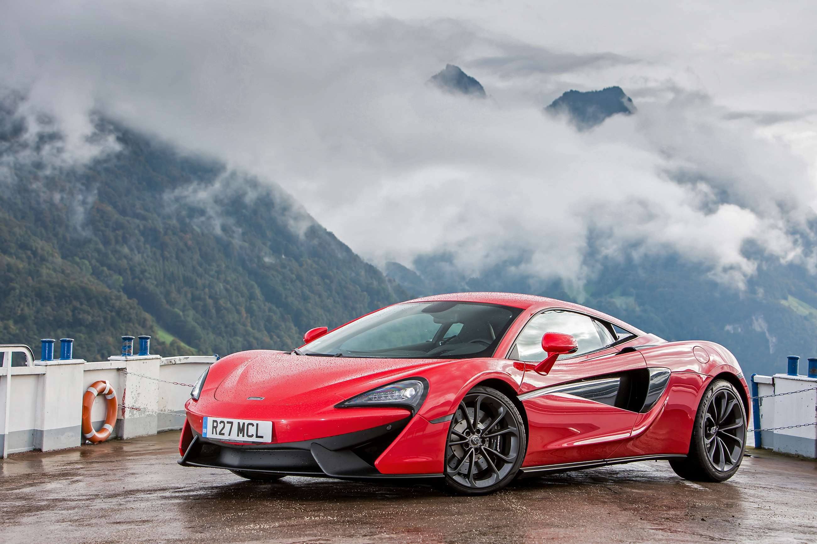 mclaren_540c_02011901.jpg