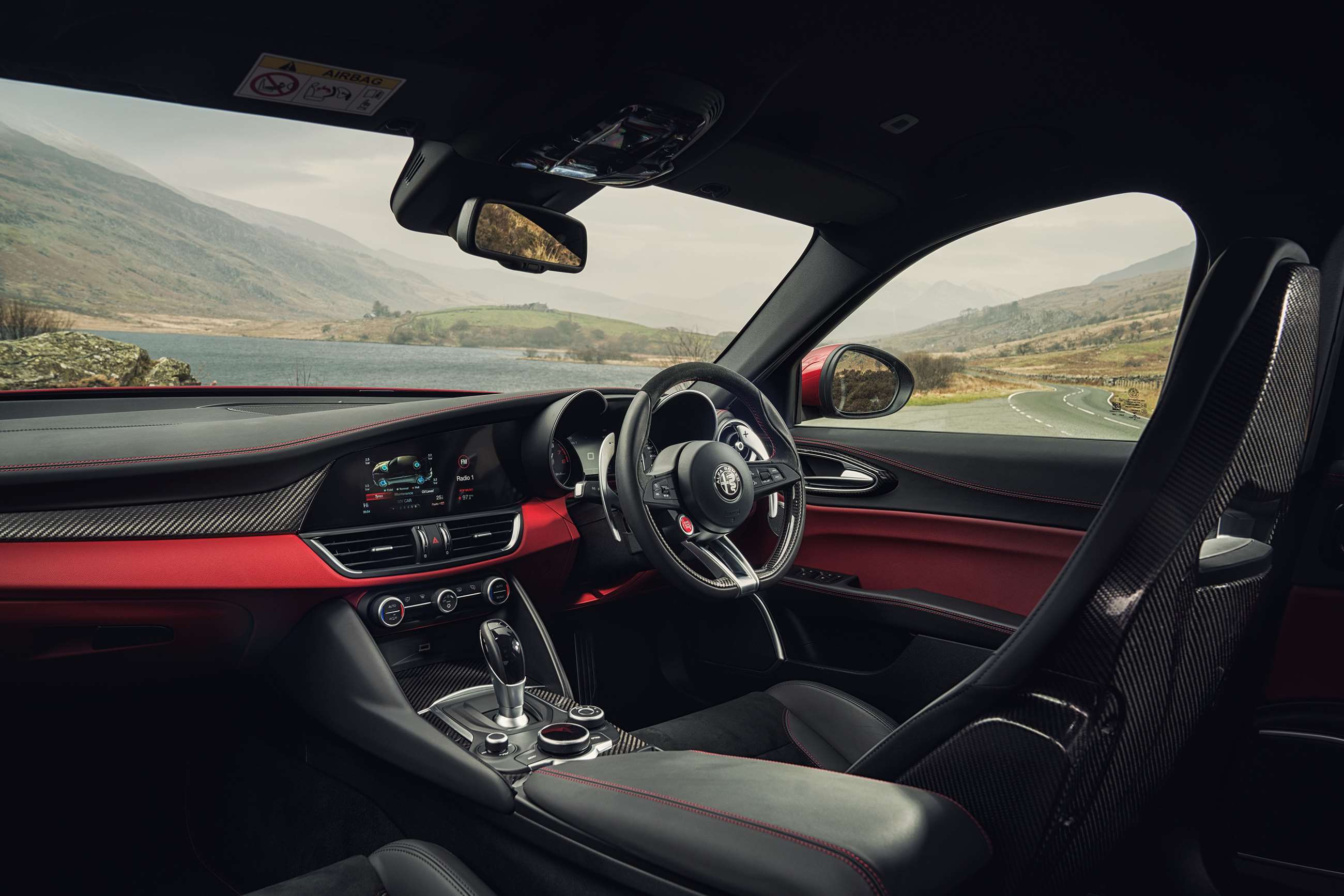 alfa-romeo-giulia-quadrifoglio-interior-goodwood-22072019.jpg