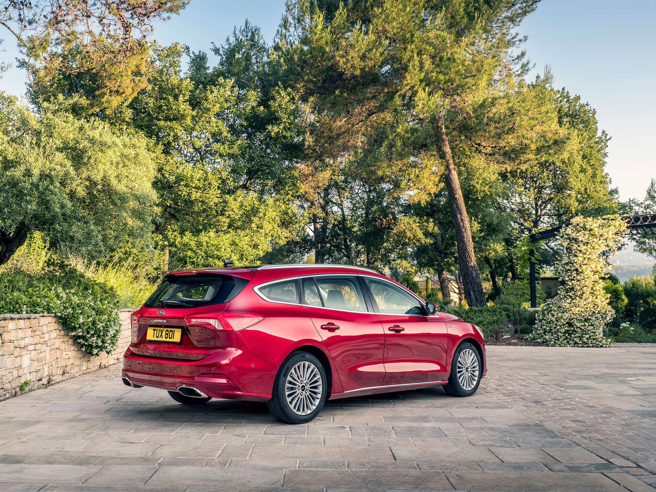 ford-focus-vignale-estate-boot-2019-goodwood-25032019.jpg