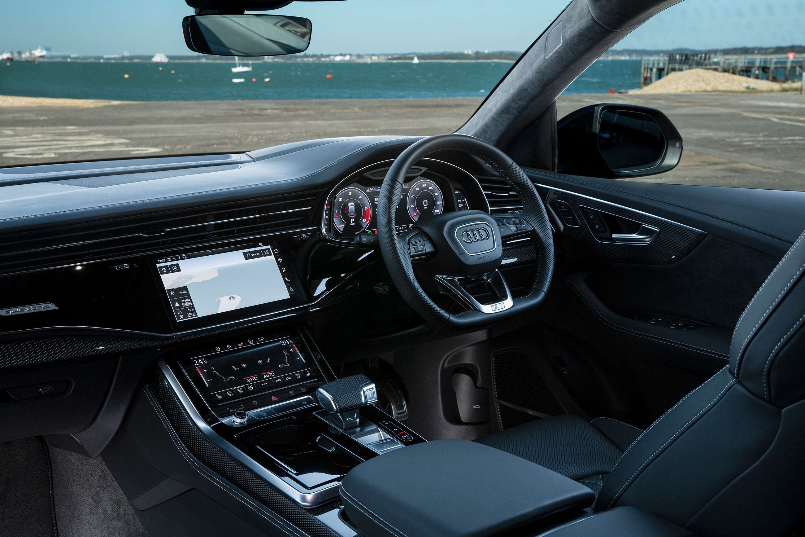 audi-sq8-interior-goodwood-01112019.jpg