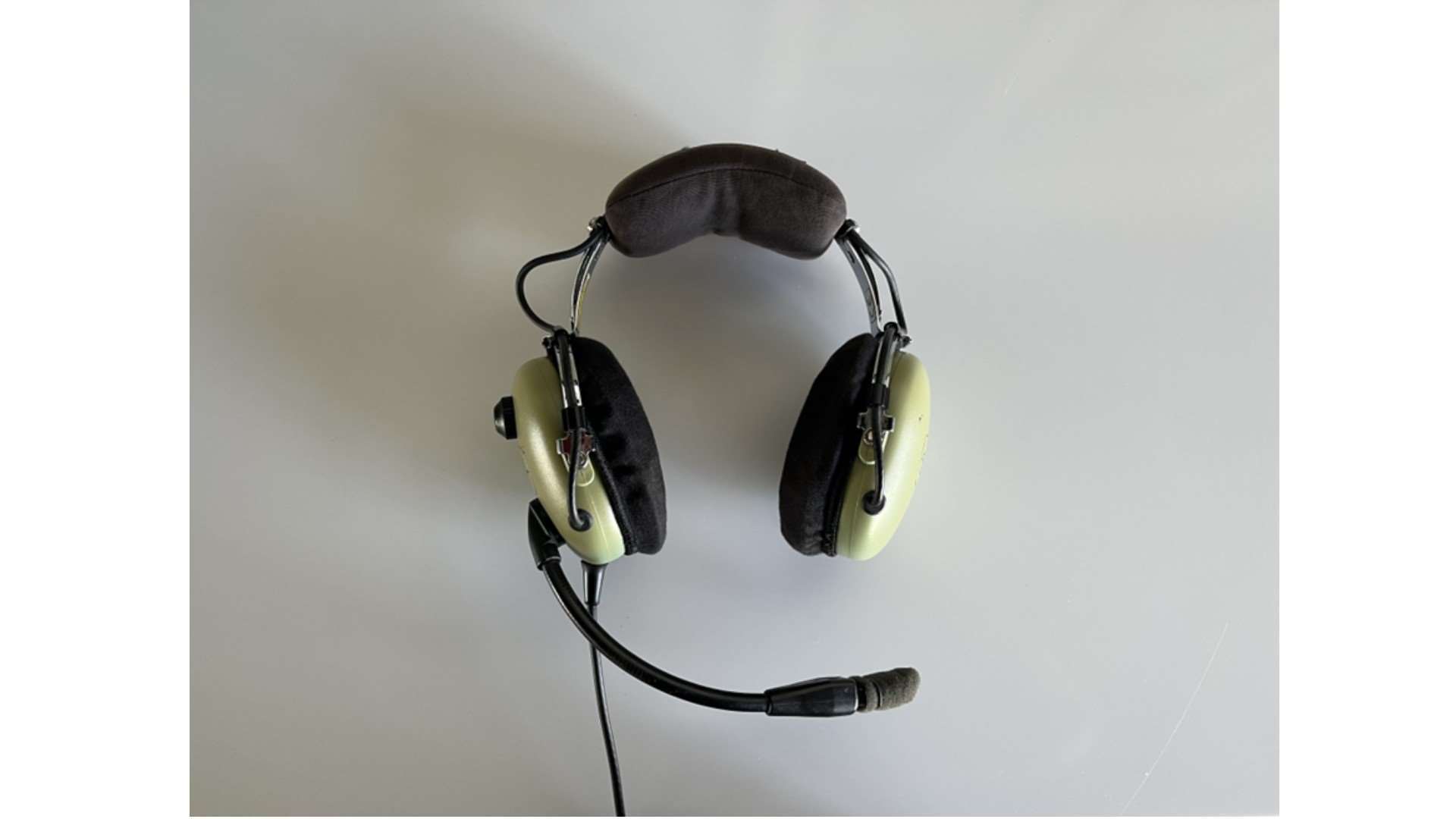 headset-8.jpg