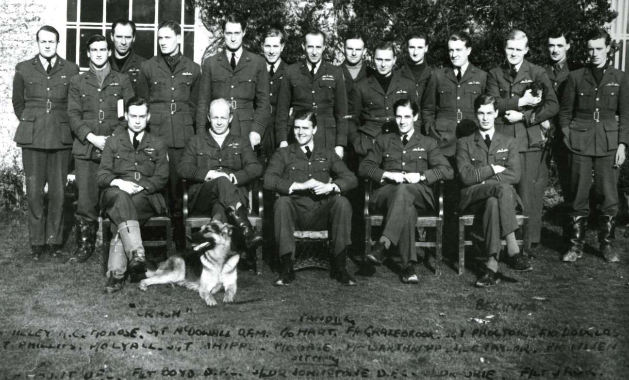 602-squadron-in-november-1940-with-the-alsatian-crash-in-the-front-row-and-paddy-holding-blitzkrieg-third-from-right-standing.jpg