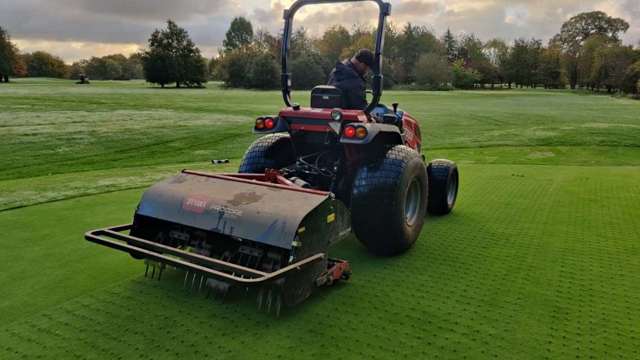 Verti – Draining Greens and Tees( using a 13mm tine going to the depth of 8/10”)     