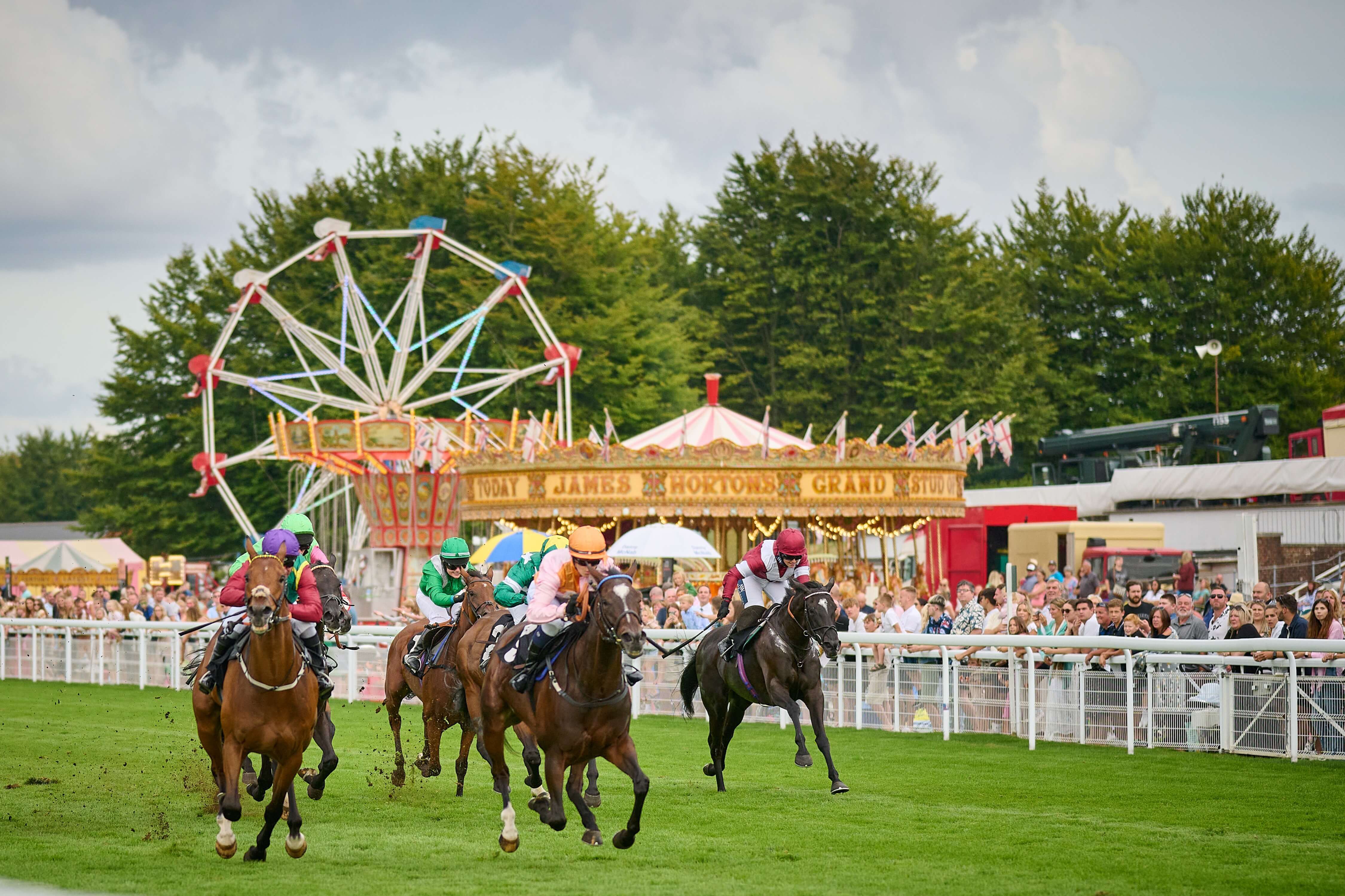 Goodwood - Goodwood Racecourse Set For An Enchanting Three Days Of ...